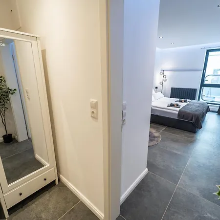 Mitten In - City-apt - Eigenstaendiger Check-in - Tv *